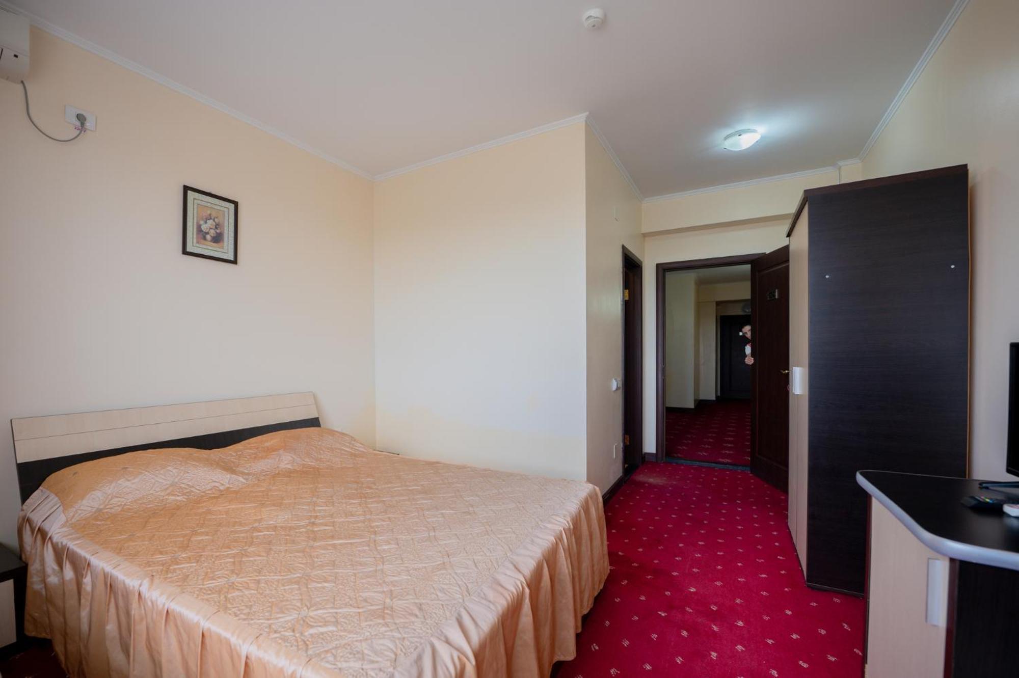 Hotel Coral Eforie Bagian luar foto