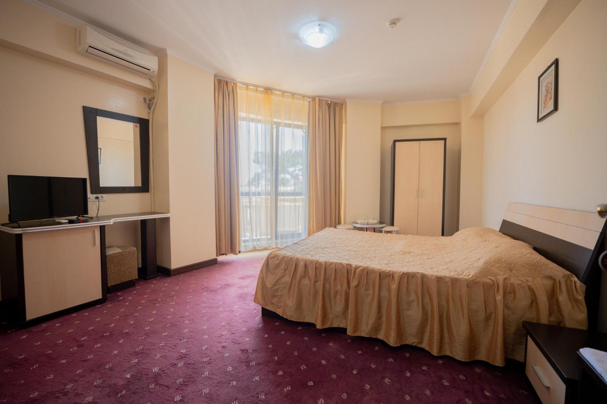 Hotel Coral Eforie Bagian luar foto