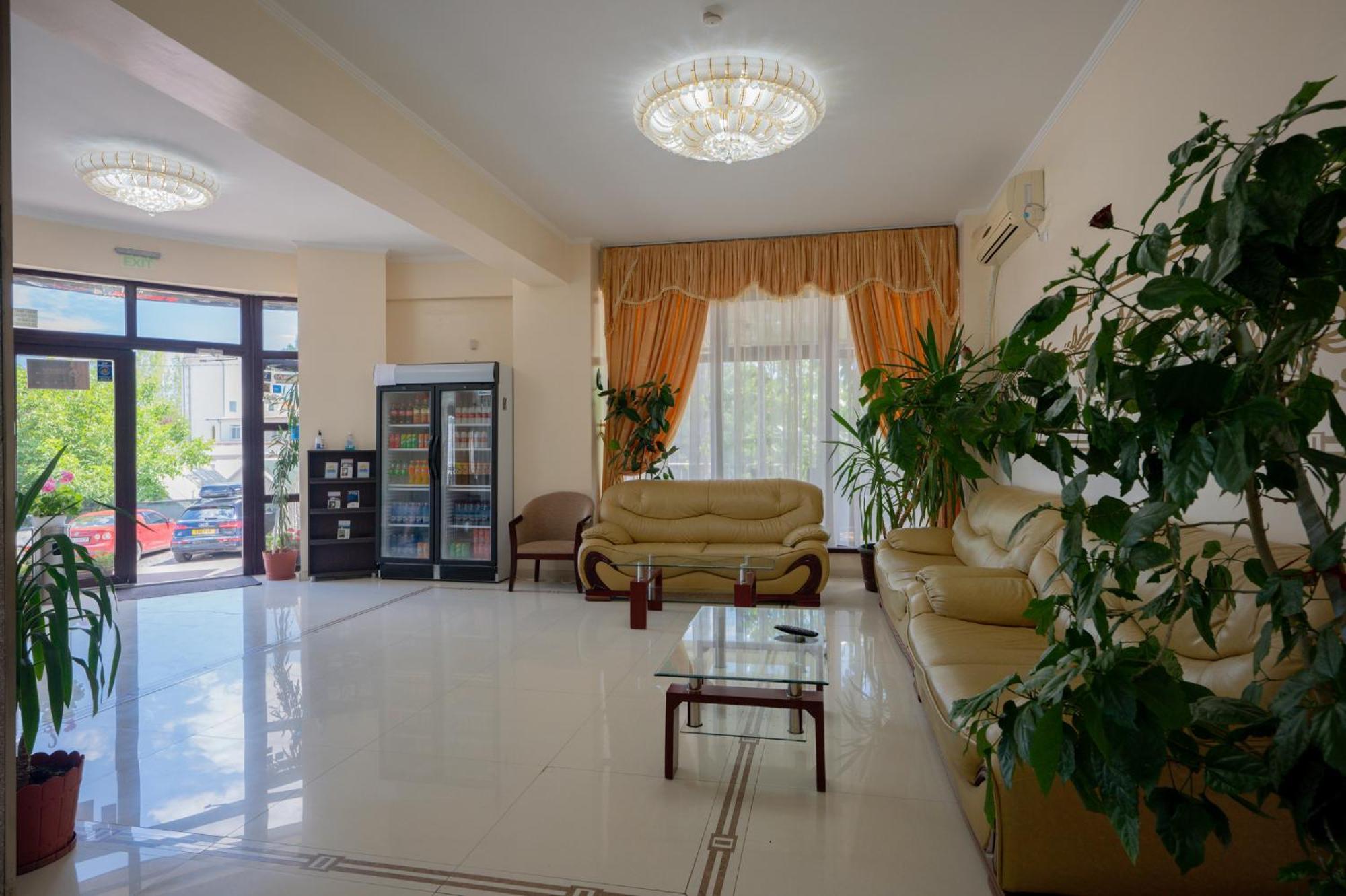 Hotel Coral Eforie Bagian luar foto