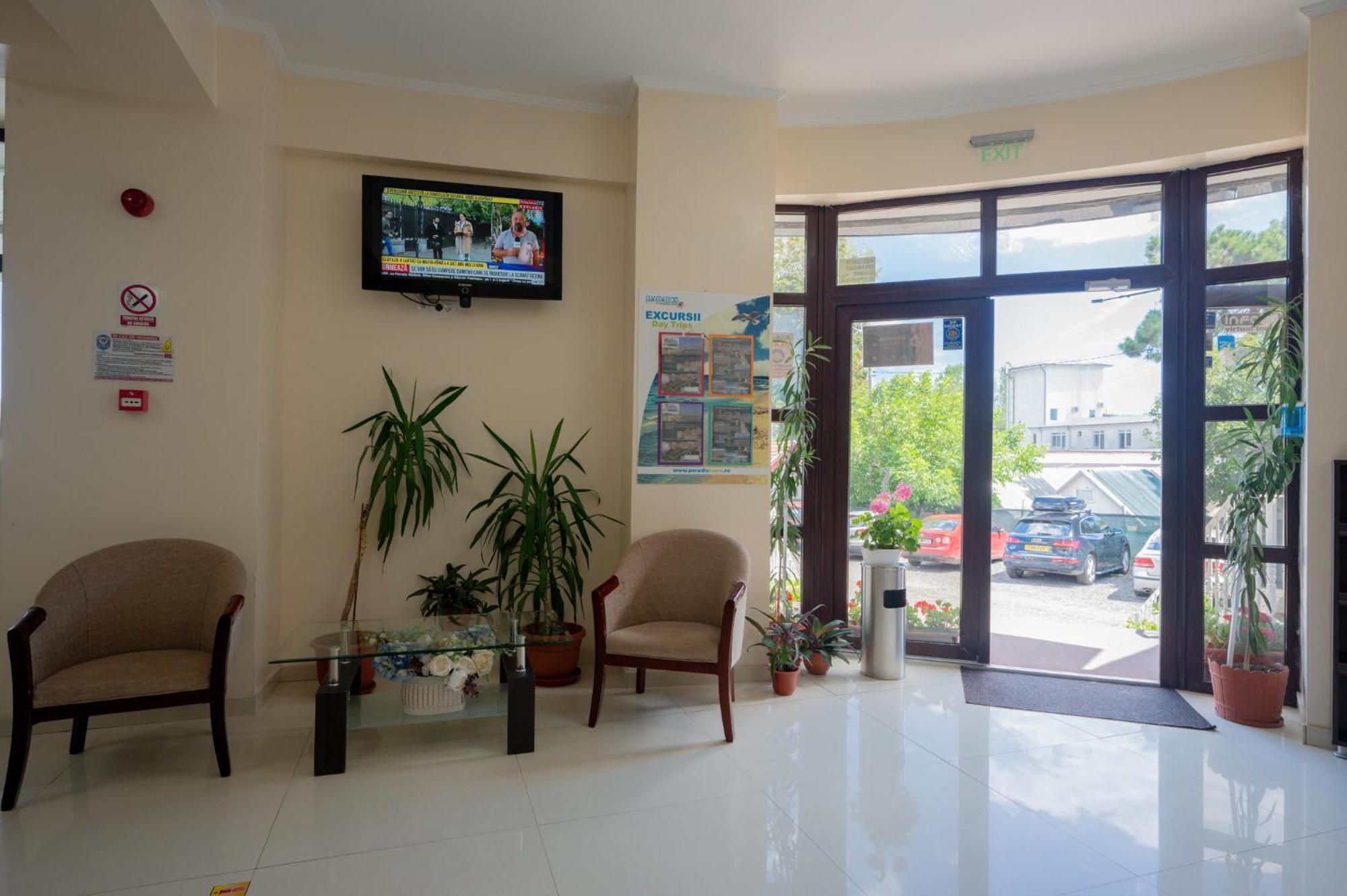 Hotel Coral Eforie Bagian luar foto